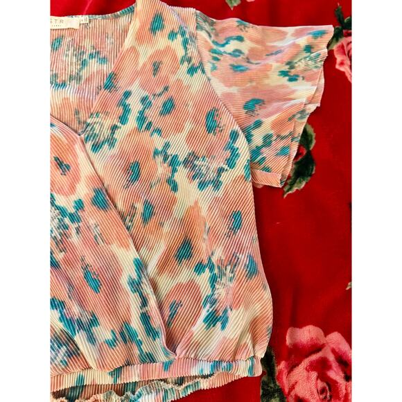 ASTR The Label Blouse Women’s Large Blue & Pink Plissé Romantic Coquette - Picture 6 of 10